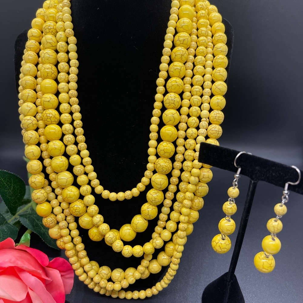 Yellow Howlite necklace and earring set